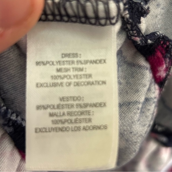 Dollie & Me Velvet Dress with butterflies in a floral print and cute ruffle 🌸🦋 - Picture 5 of 6